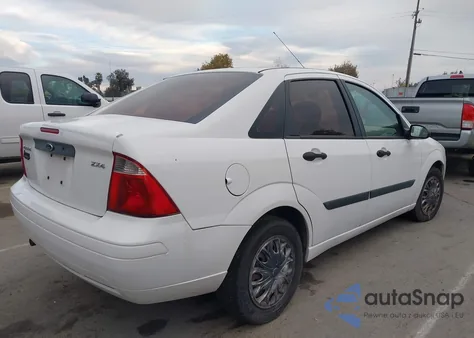 2005 Ford Focus Zx4 z USA, uszkodzony, nr VIN 1FAFP34N05W256386